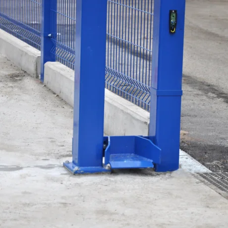 Installation of fences