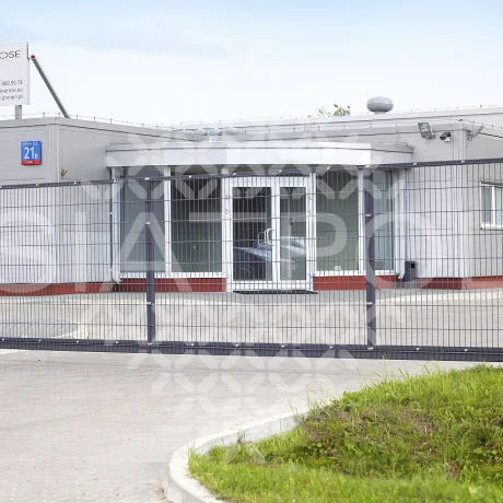 Galeria realizacji bram przesuwnych wypełnionych panelem