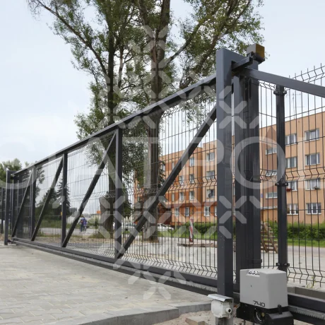 Galeria realizacji bram przesuwnych wypełnionych panelem