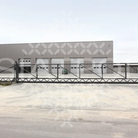 Galeria realizacji bram przesuwnych wypełnionych panelem