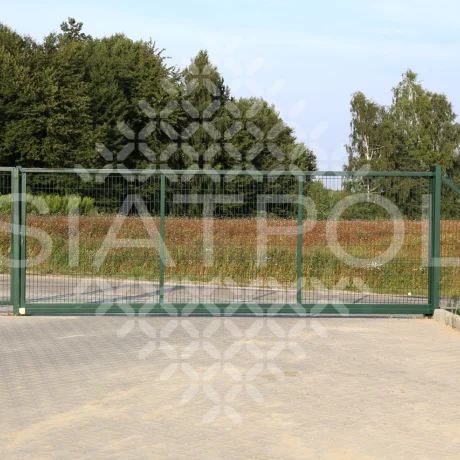Galeria realizacji bram przesuwnych wypełnionych panelem