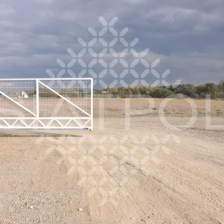 Galeria realizacji bram przesuwnych wypełnionych panelem
